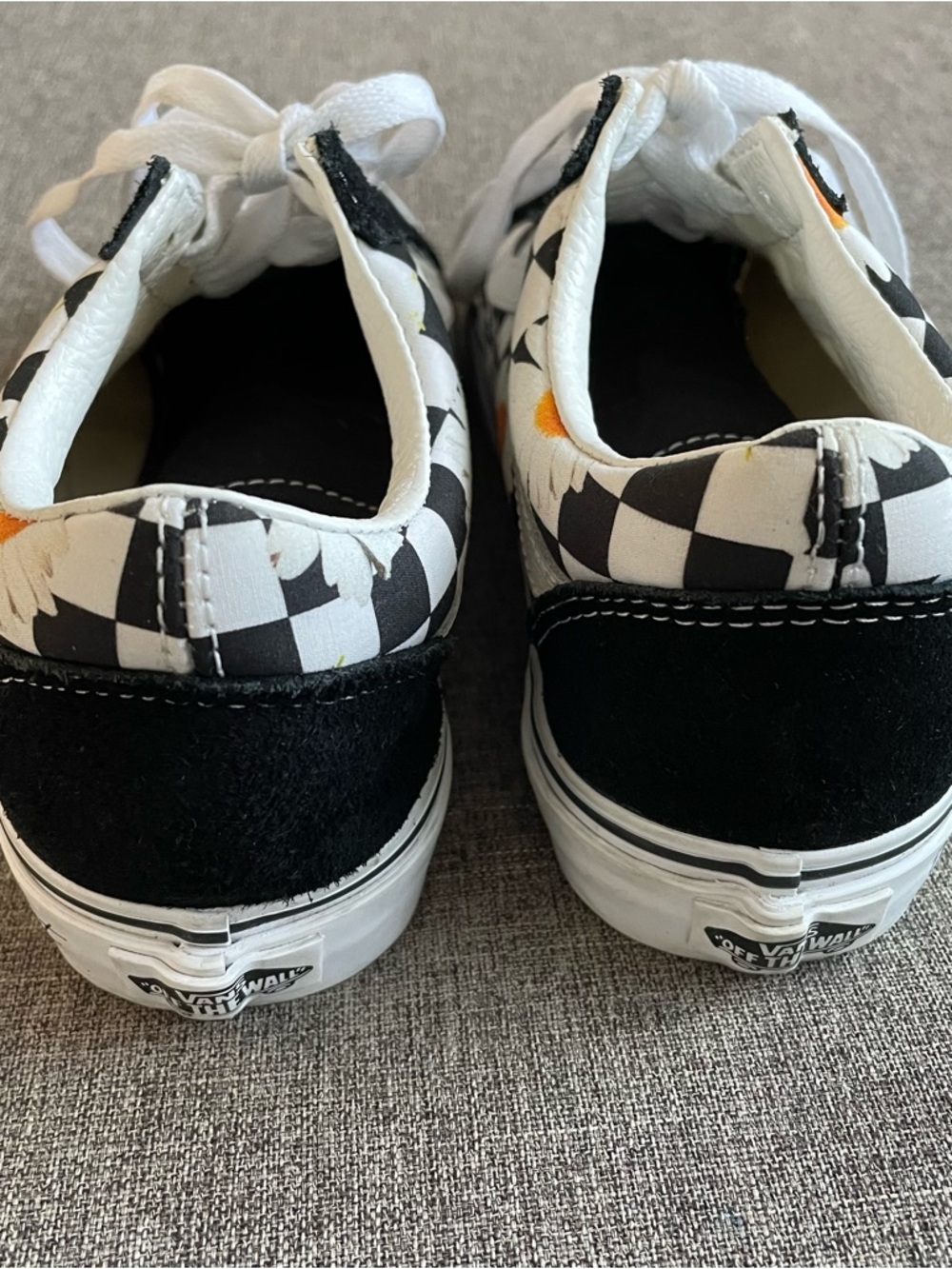 Vans Old Skool Black & White Checkerboard Daisy Low-Top Sneakers - Picture 4 of 8
